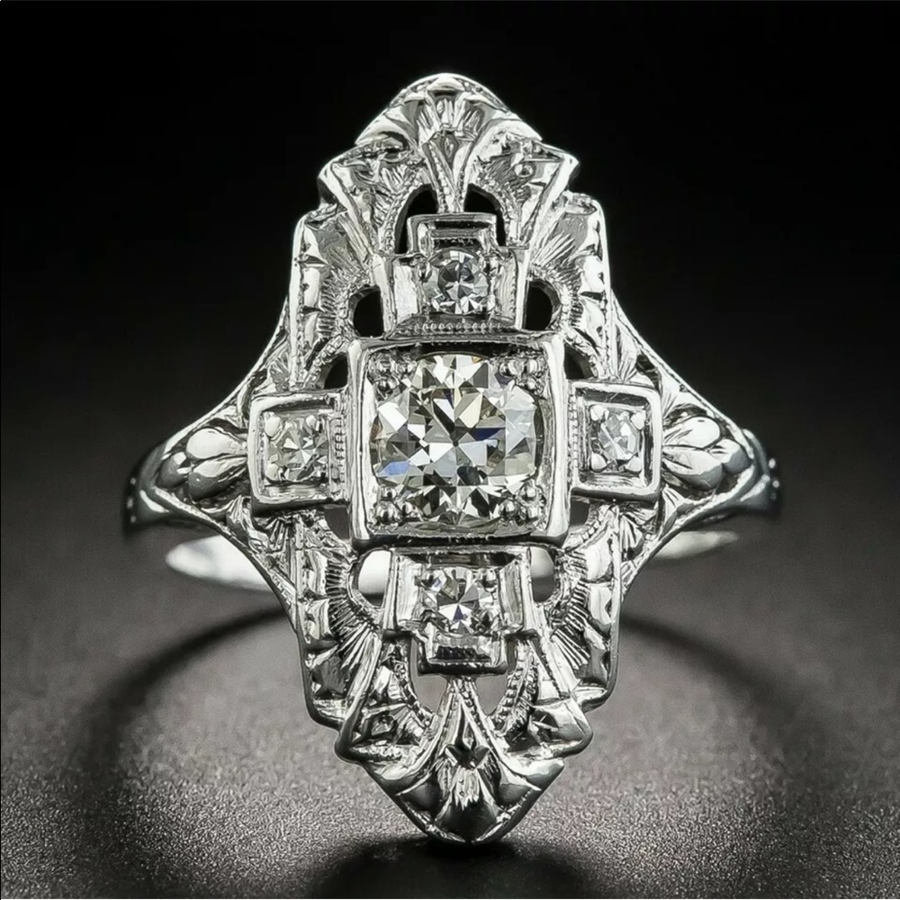 New Women’s Vintage 925 Silver Beautiful Ring